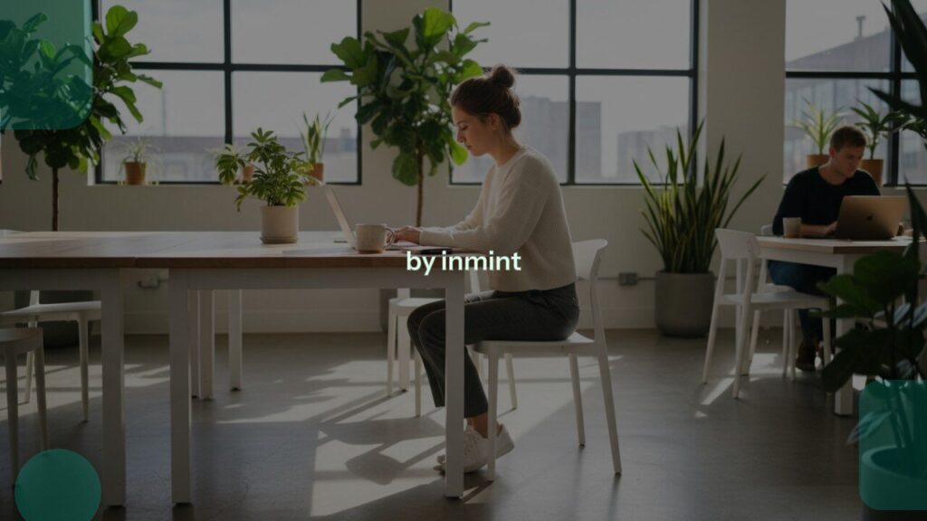 Google Tag Gateway: kobieta w biurze